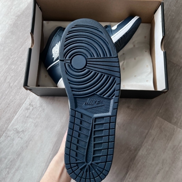 Air Jordan 1 Mid Armory Navy Mens 9.5 - Picture 4 of 6